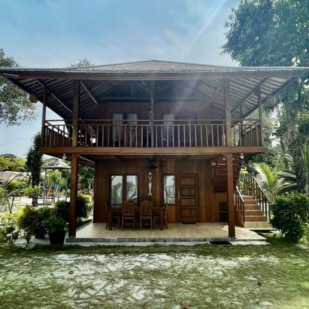 Chicas Villa Leebong